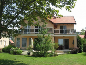 Sunshine Beach House, Szantod